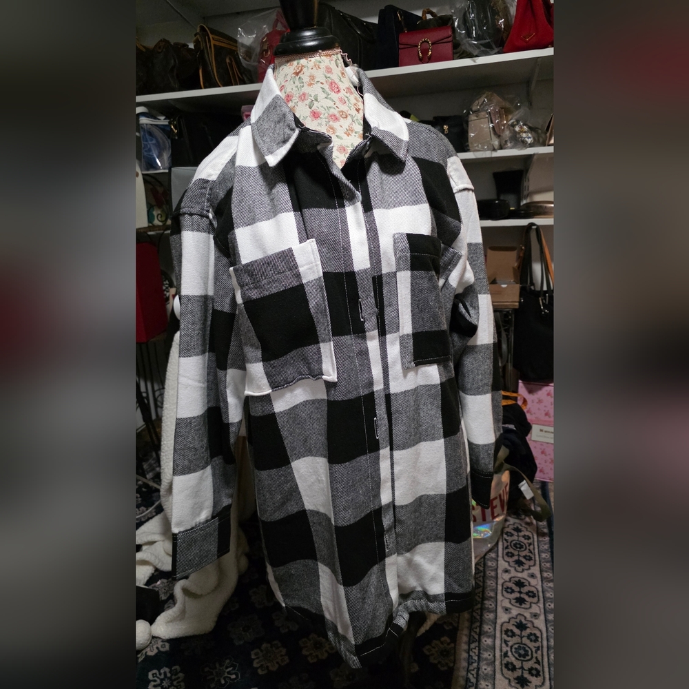 Serra Black and White Plaid LADIES Flannel SIZE M